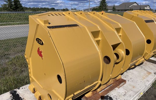 CAT R1600H V2 2PC Bucket Rear End
